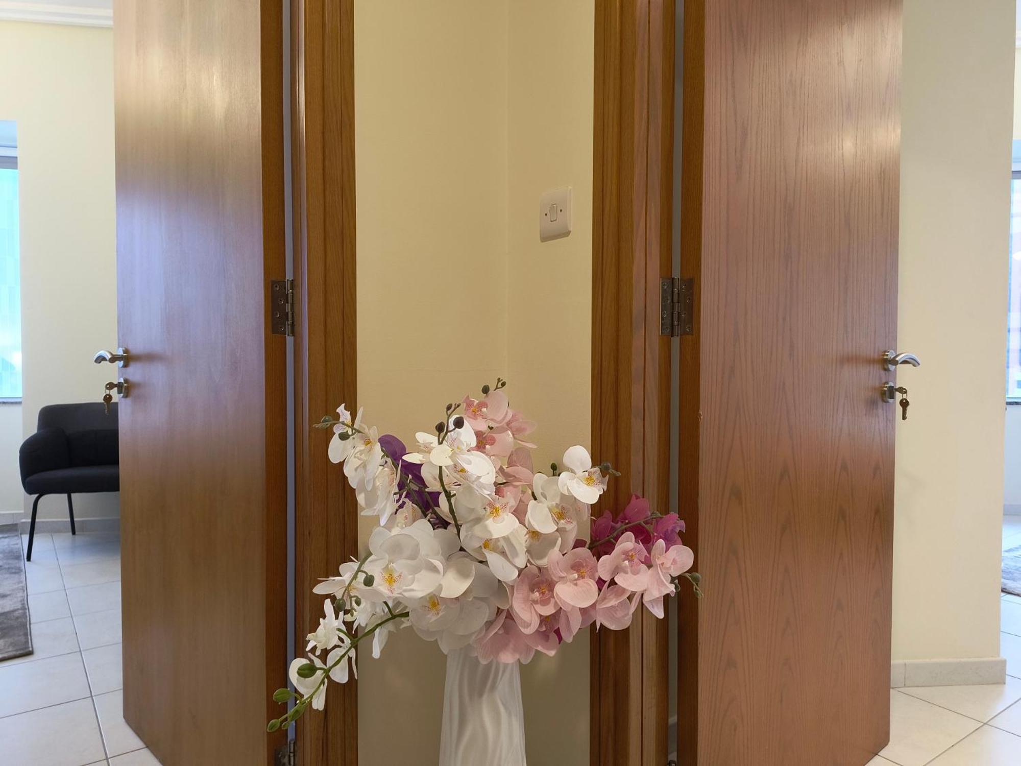 Trinity Holiday Homes - Sheikh Zayed Road Near To Financial Center Metro Station Dubai Exterior foto